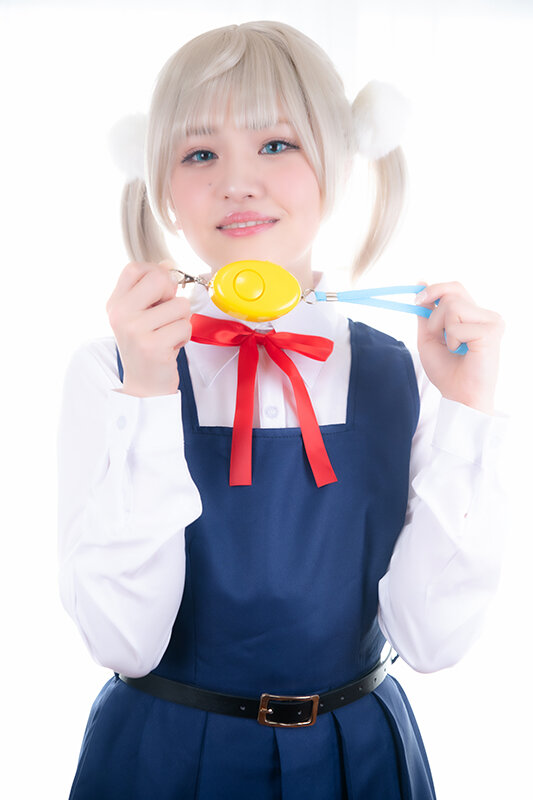 「メスガキコスプレ美少女と濃厚3P中出しセックス｜貧乳ミニ系女子の過激プレイ」のサムネイル