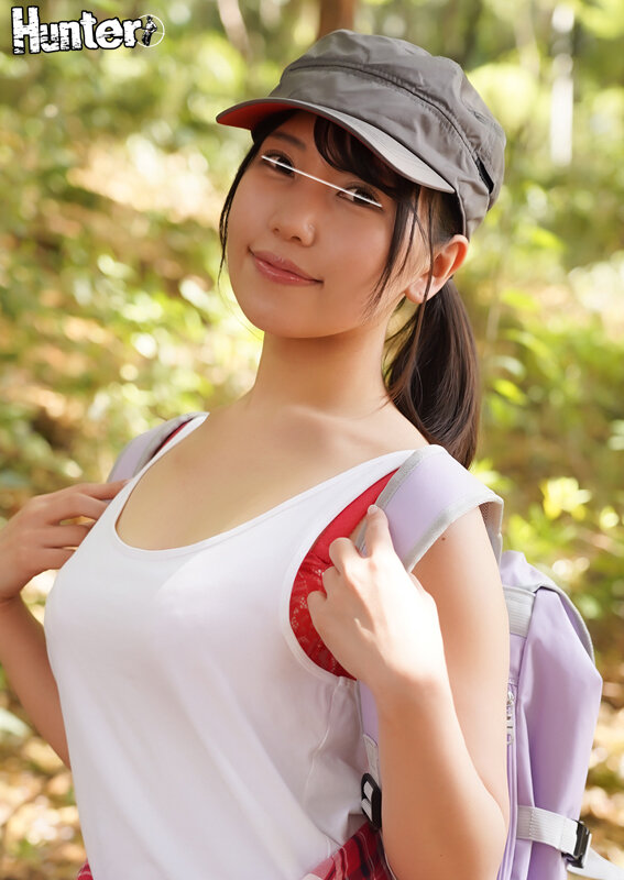 「【職業色々】スコールでびしょ濡れソロキャン女子と騎乗位・バックで中出し濃厚セックス」のサンプル画像3枚目