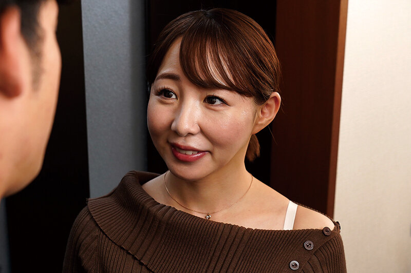 「成宮いろは｜痴女家政婦が中出しフェラで責める！美乳熟女の淫らなご奉仕」のサンプル画像3枚目