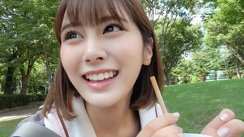 「小柄巨乳の沢北みなみが制服姿でパイパン中出しセックス！可愛いちびっ子美少女の濃密プレイ」のサムネイル