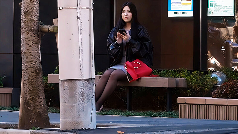 「【素人】街で出会ったお姉さんに手コキ・フェラでこっそり口内発射させてもらった体験談」のサンプル画像13枚目