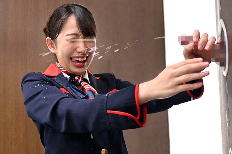 「【素人】手コキ＆中出しで大量発射！素人娘24名が壁越しに抜きまくるモニタリング企画8時間」のサンプル画像4枚目