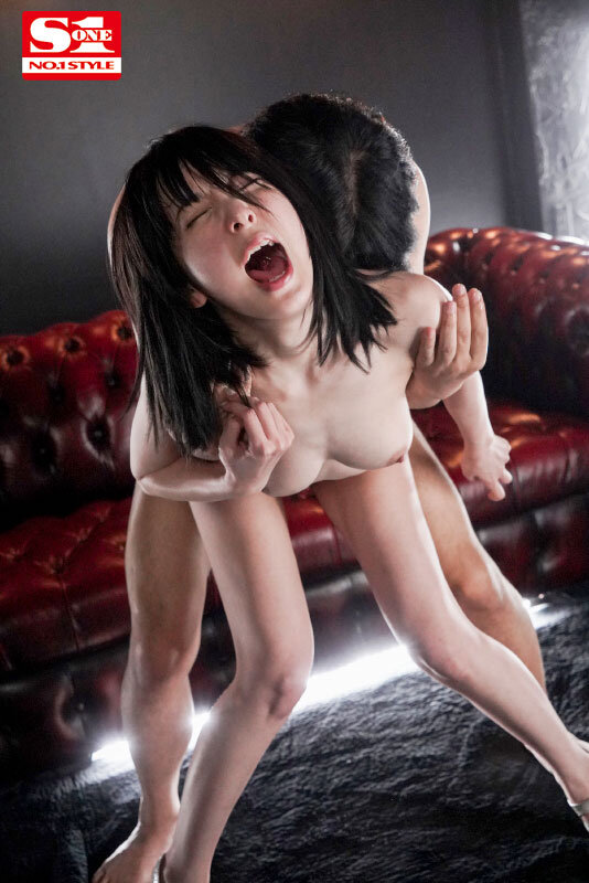 「四宮ありすの濃厚キス・接吻シーン集|美乳スレンダー美少女が魅せる情熱的オーガズム」のサンプル画像10枚目