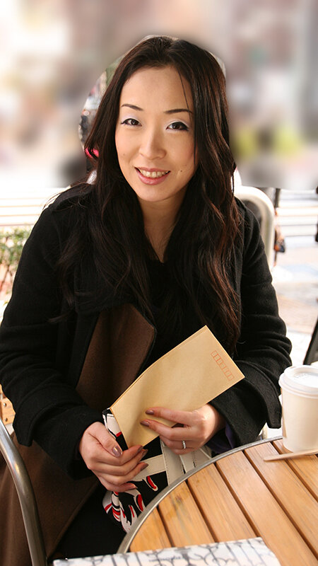 「素人人妻熟女60人が電マでアクメ絶頂!ナンパされた欲求不満妻の中出し不倫8時間SP」のサンプル画像19枚目