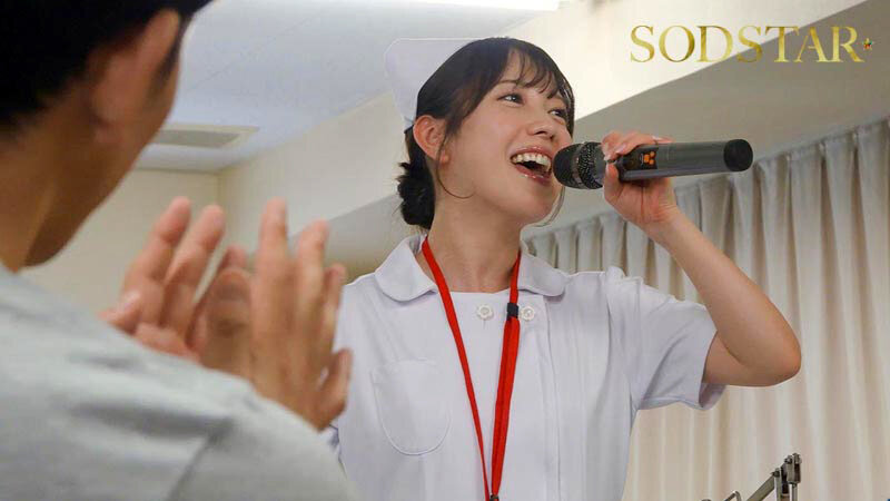 「小湊よつ葉が新人ナースに扮し3P・4Pで中出し即ハメ！透明愛液が溢れる本気の看護プレイ」のサンプル画像19枚目