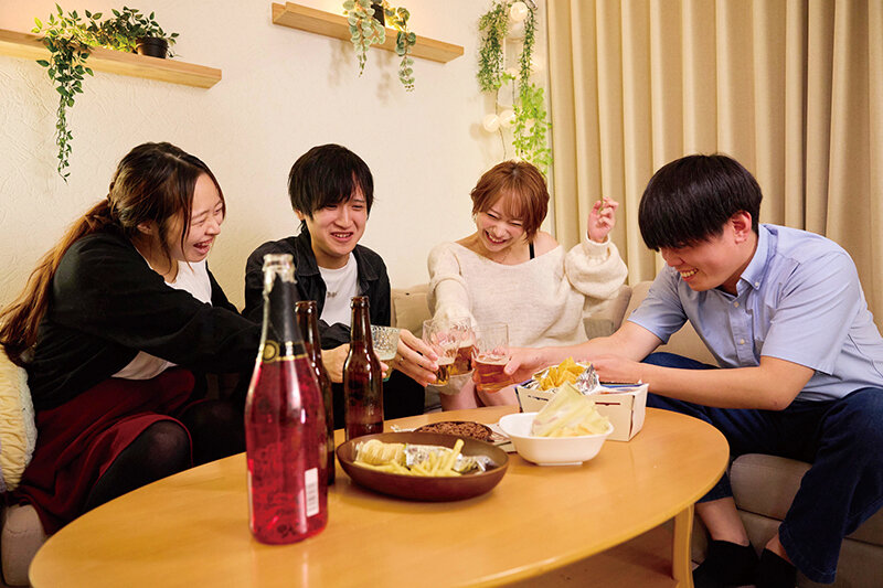 「弥生みづきの激しい騎乗位とクンニ責め!ギャル美女の顔面騎乗プレイがエロすぎる」のサンプル画像3枚目