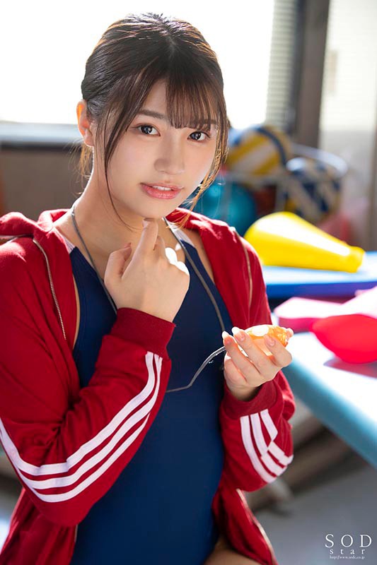 「唯井まひろのスク水フェラが凄い！競泳水着美少女の濃厚ご奉仕テクニック」のサンプル画像2枚目