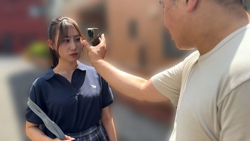 「春乃るる 女子校生が恥じらいながらキス・接吻で翻弄される羞恥プレイ動画」のサンプル画像1枚目