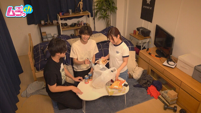 「有栖舞衣が王様ゲームで流されるギャル女子大生！美乳素人の盗撮・のぞき映像」のサムネイル