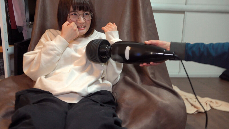 「スレンダー看護師がマッサージで連続アクメ絶頂！M女覚醒の激しいオーガズム体験」のサムネイル