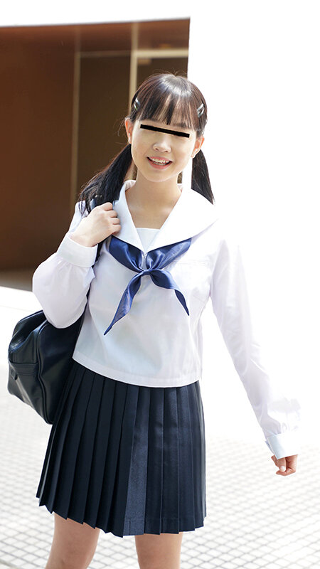 「【素人】パイパン美女のハメ撮り流出！フェラから潮吹き中出しまで過激プレイ満載の激ヤバ映像」のサンプル画像1枚目