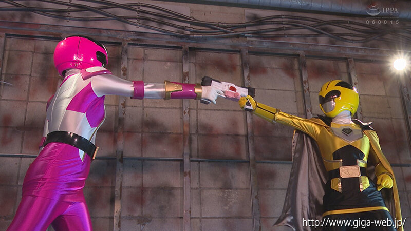 「藤井レイラ・深月めい出演｜女戦士が激闘！刑捜戦隊VS聖盗戦隊の壮絶バトル」のサムネイル