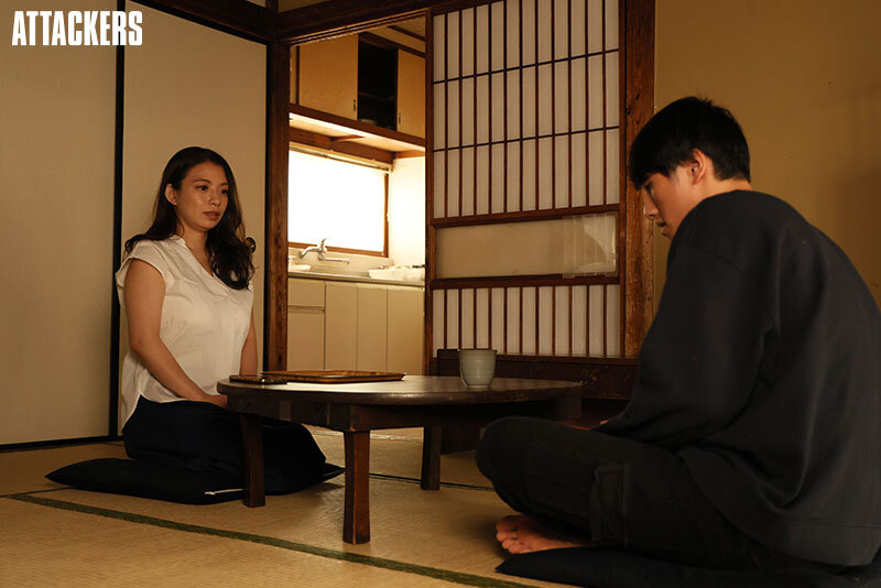 「織田真子・泉りおんが魅せる母娘の禁断関係|激しく乱れる姿に興奮必至の人気作品」のサムネイル