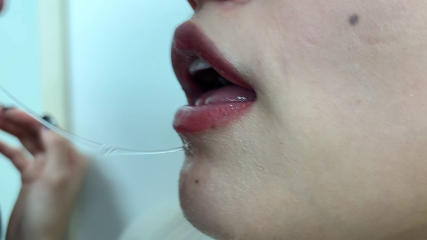 「【素人ナンパ】美容部員はるのちゃんにキスをお願い！M男が街中で声かけ検証【フェチ動画】」のサンプル画像10枚目