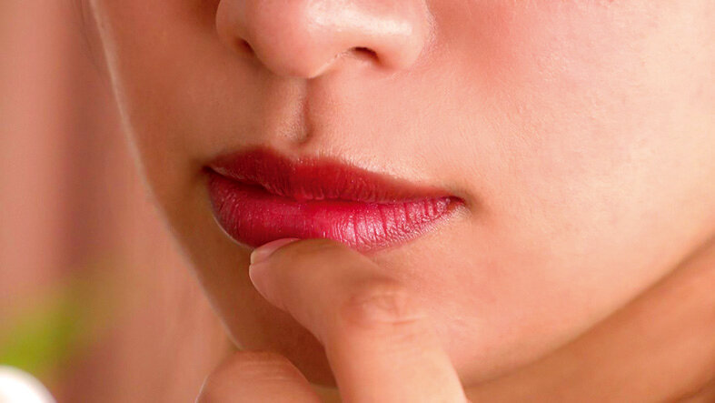 「春菜はな 人妻がキス魔に迫られNTR！超乳妻が巨根に寝取られる濃厚接吻ドラマ」のサンプル画像14枚目