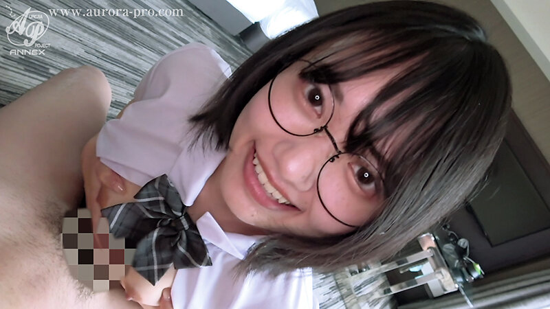 「【八坂凪】メガネ美少女JKが放課後ハメ撮りで顔射される敏感体質の優等生」のサムネイル