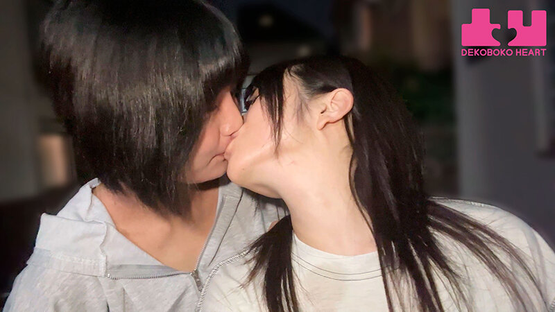 「南梨央奈×乃木蛍のレズビアン初体験！温泉旅行で芽生えた濃厚レズキス＆接吻プレイ」のサンプル画像8枚目