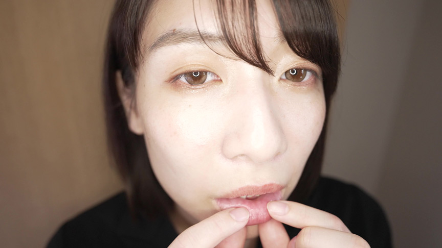 「【湊波流】【口腔フェチ】歯と舌の接写観察プレイ|変態紳士の匂いチェック動画【マニアック】」のサンプル画像2枚目
