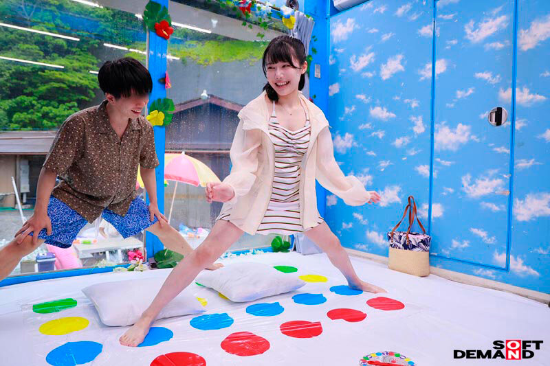 「【素人美少女】水着ギャルをナンパ！マジックミラー号で羞恥ローションゲームの結末は？」のサンプル画像16枚目