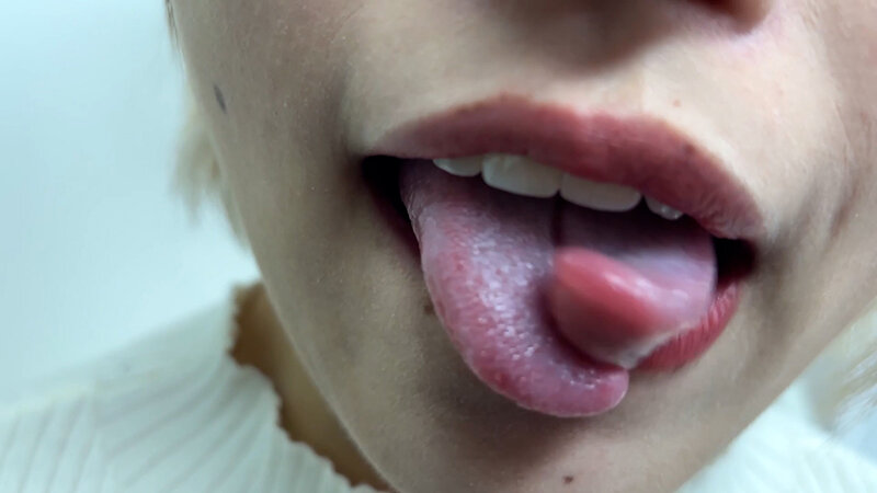 「【素人ナンパ】美人お姉さん美容部員がM男に濃厚キス・接吻を許す衝撃映像」のサンプル画像7枚目