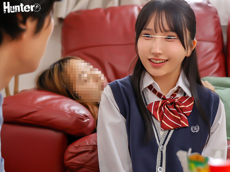 「【女子校生】彼女の横で親友に中出し!フェラ・騎乗位・バックでスローピストン寝取りセックス」のサンプル画像3枚目