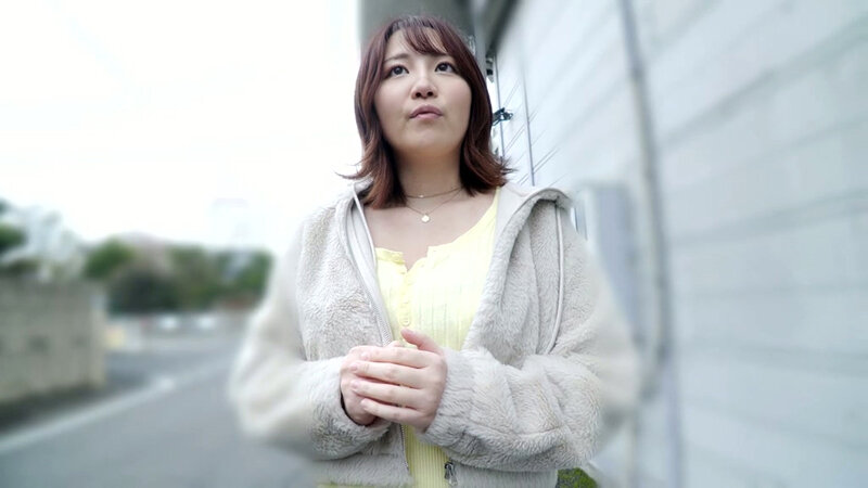 「天月あず 巨乳ビッチが逆ナンで中出し騎乗位！デカチン相手に発情キス連発の濃厚SEX」のサムネイル
