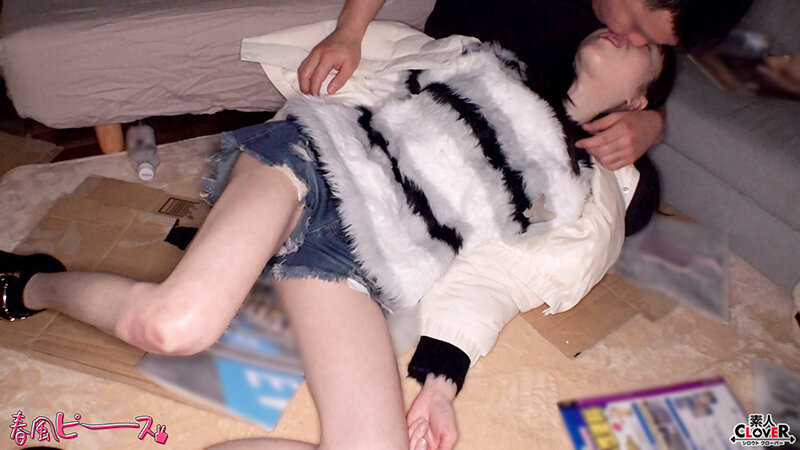 「【素人】美乳クビレ小娘に中出し＆フェラ奉仕させた濃密プライベート映像【無名美女】」のサンプル画像6枚目