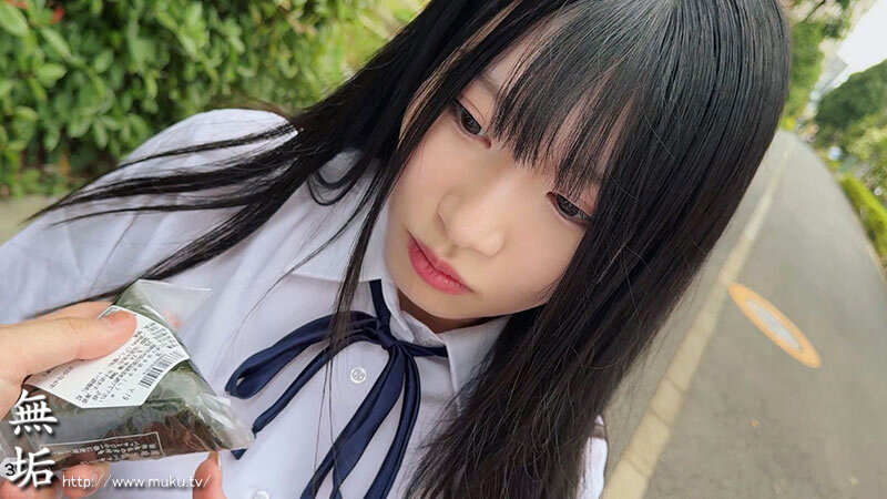 「白百合みなみ 美少女クラスメイトの弱みを握り3P中出し!美乳女子を堕とす背徳プレイ」のサンプル画像1枚目