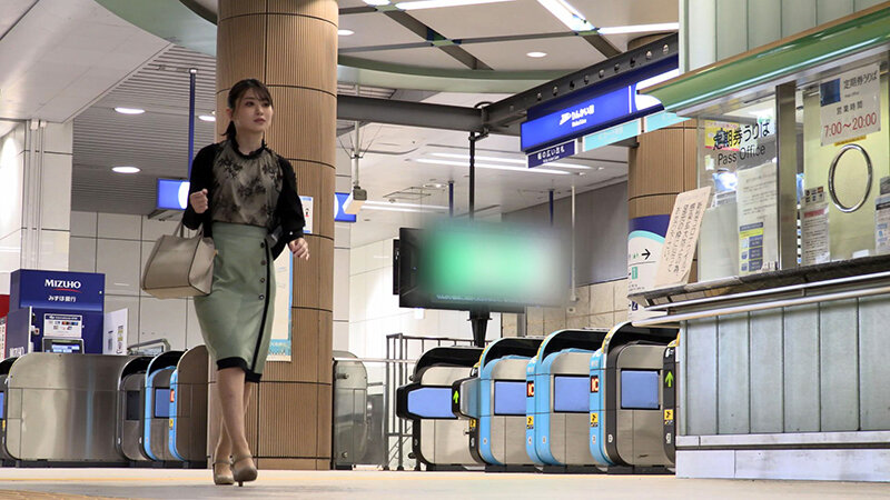 「【素人】巨乳人妻が東京で求める禁断の出会い｜欲求不満な主婦の濃厚プレイ」のサンプル画像8枚目