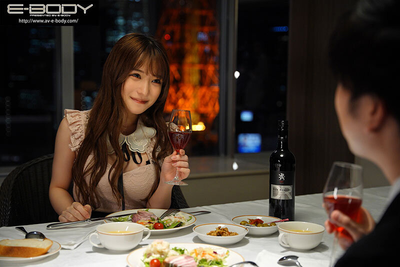 「佐藤しお 巨乳スレンダー美少女との濃厚中出しセックス｜人気ラウンジ嬢JDとお泊りデート」のサンプル画像2枚目