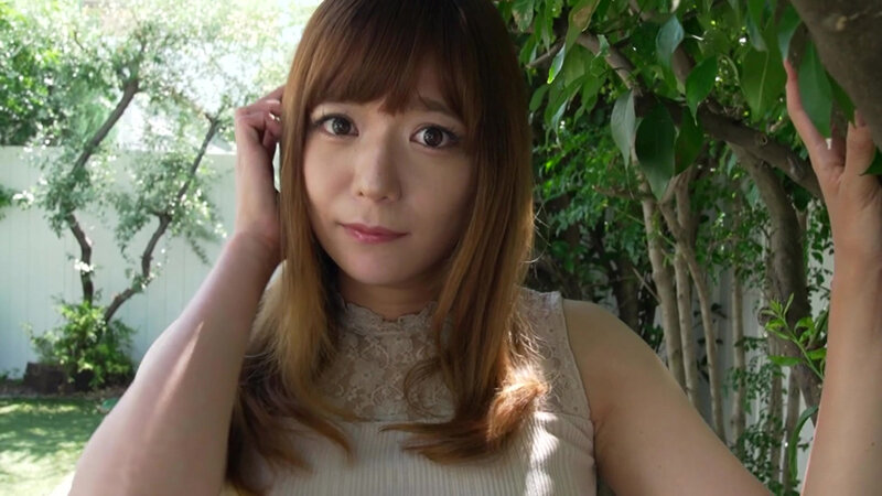 「桜坂恋の美乳がセクシーすぎる！魅惑のグラビア映像で見せる大胆ポージング集」のサムネイル