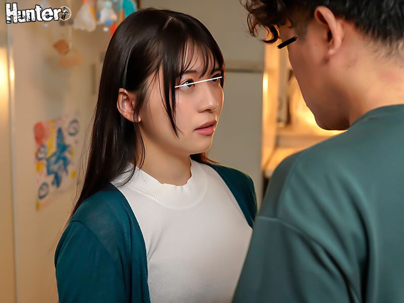 「【人妻・主婦】幼馴染の人妻と再会して中出しセックス!騎乗位とバックで濃厚フェラ抜き」のサンプル画像3枚目