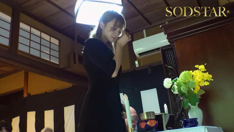 「渚恋生の人妻NTR作品|金髪ギャル妻が寝取られ中出しされる濃厚プレイ動画」のサンプル画像2枚目