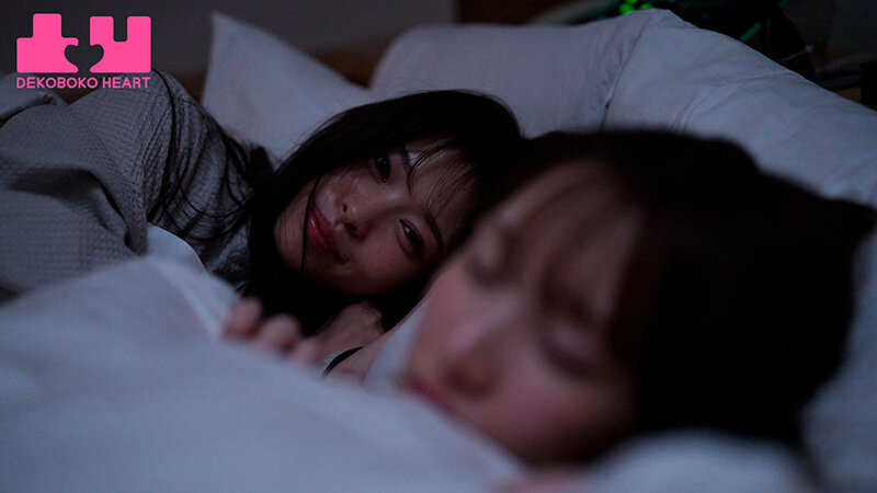 「瀬戸ひなこ×白石もも｜友達同士のレズキス・接吻で一線を越える濃厚レズビアン」のサンプル画像14枚目