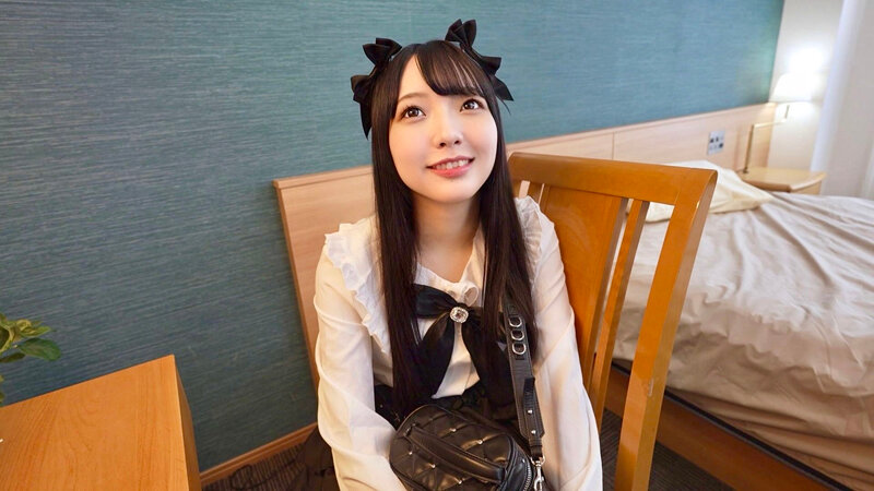 「【あおい藍】美少女コスプレイヤーが騎乗位で感じまくり！ハメ撮り中出しの激イキ映像」のサムネイル