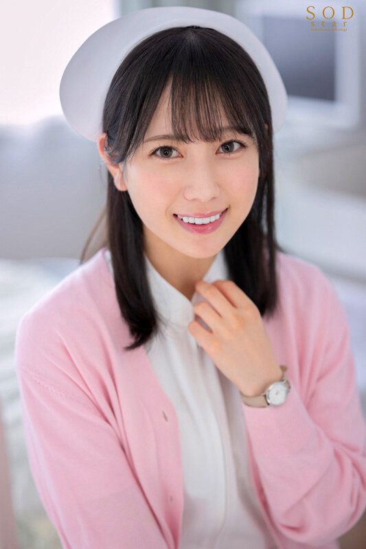 「小湊よつ葉のナースコスプレでご奉仕フェラ！笑顔が可愛い看護師の濃厚テクニック」のサンプル画像2枚目