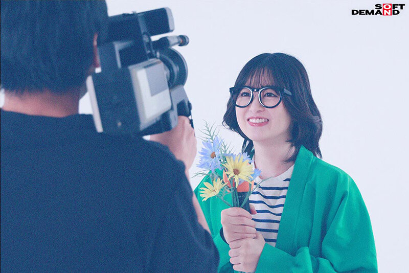 「門倉すず 素人アイドルが喉奥トレーニングでフェラ＆イラマチオ披露する衝撃映像」のサンプル画像7枚目