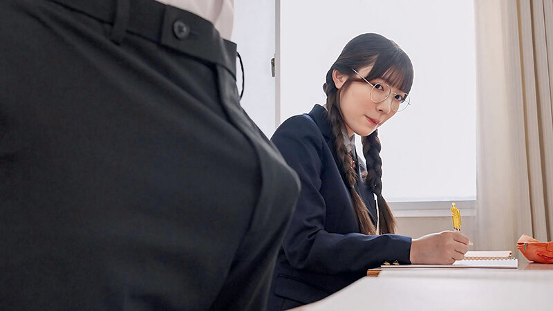 「浦上ひのり 巨乳美乳の水着姿が眩しい！中出し乱交で笑顔全開の人見知り系美少女」のサムネイル