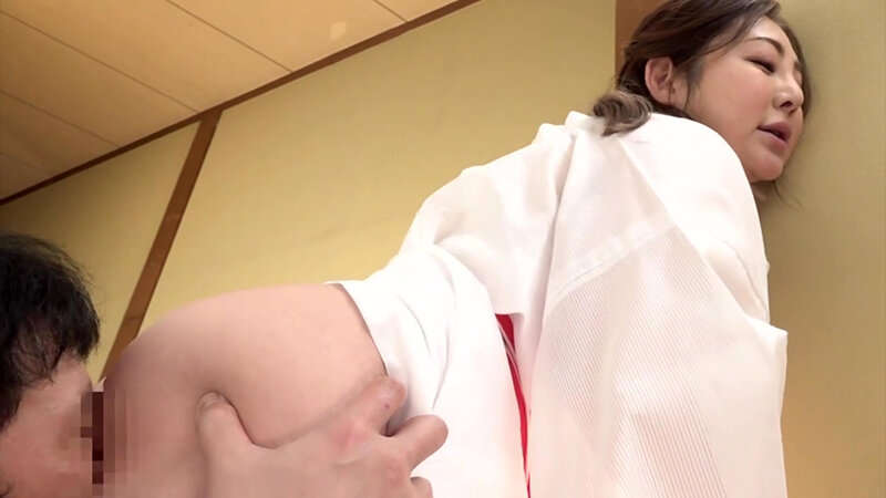 「初音みのり 巨乳熟女がバックで中出し！濃厚フェラも堪能できるソープ風プレイ」のサンプル画像17枚目