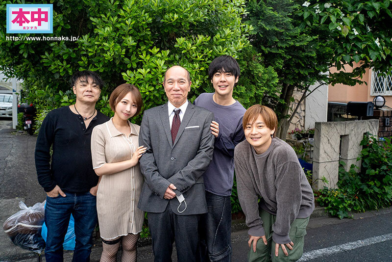 「宍戸里帆の巨乳痴女プレイ!M男を責める3P中出し作品が話題【高画質動画】」のサンプル画像1枚目