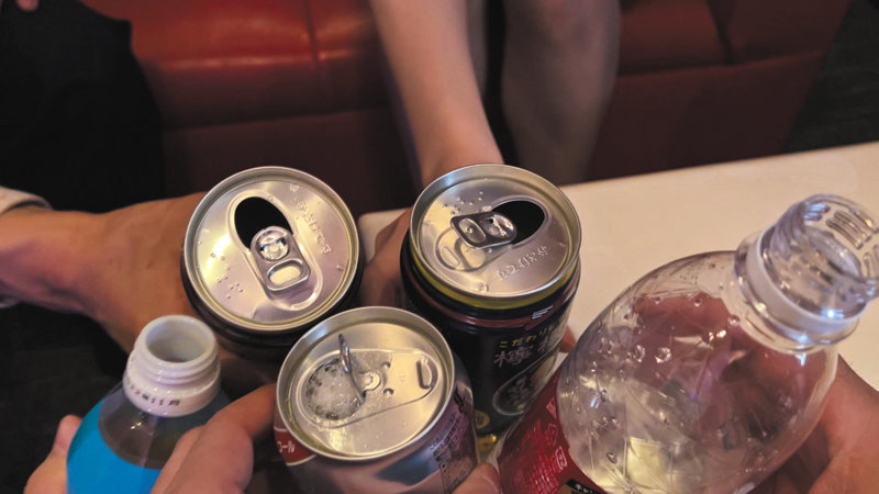 「【素人】巨乳美女がフェラでご奉仕！トロトロ神乳おっぱいの彼女が濃厚フェラチオ披露」のサンプル画像5枚目