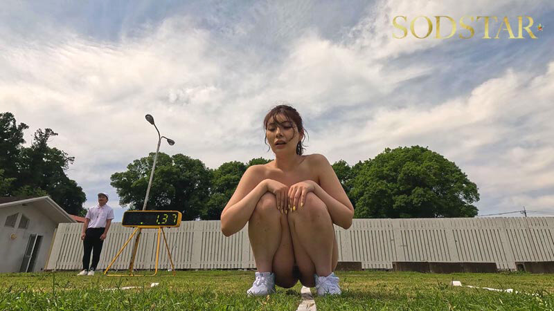 「神木麗が美乳と鍛えた筋肉ボディで挑む3P・4P全裸スポーツテスト体験」のサンプル画像12枚目