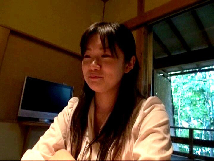 「【人妻不倫】欲求不満な主婦が温泉旅行で乱交プレイに溺れる背徳の人妻ドラマ」のサンプル画像4枚目