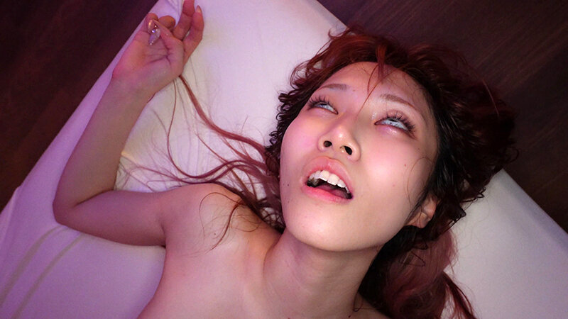 「【素人】元ヤンキャバ嬢がイラマチオで激しく責められ白目アヘ顔で感じまくる更生プレイ動画」のサンプル画像9枚目