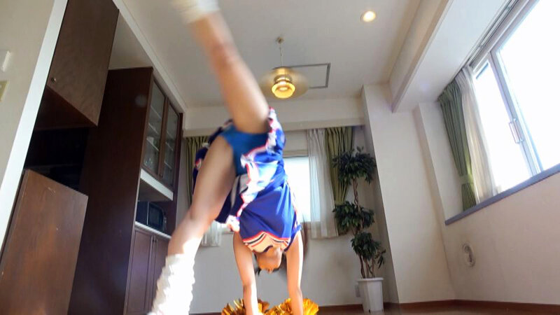 「青山まりこのブルマ姿でダンス＆拘束プレイ！体操着チアリーダーが魅せる軟体パフォーマンス」のサンプル画像16枚目