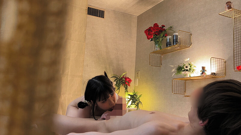 「【盗撮】南国リゾートエステで施術中のビキニ美女を隠し撮り！水着マッサージで中出しされる素人娘4名」のサンプル画像9枚目