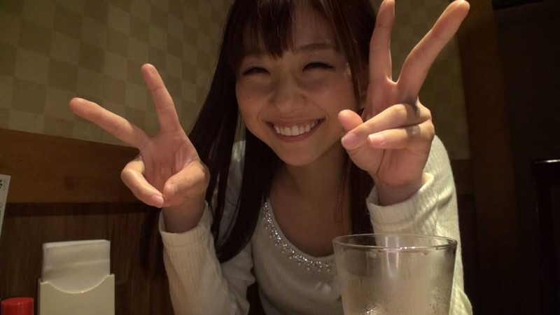 「【玲奈】美乳美少女がご奉仕フェラから中出しまで受け入れる濃密セックス」のサムネイル