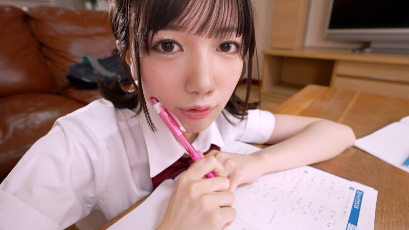 「日向由奈が制服姿で誘惑する孕ませ中出しプレイ｜貧乳小悪魔教え子の主観映像」のサンプル画像2枚目