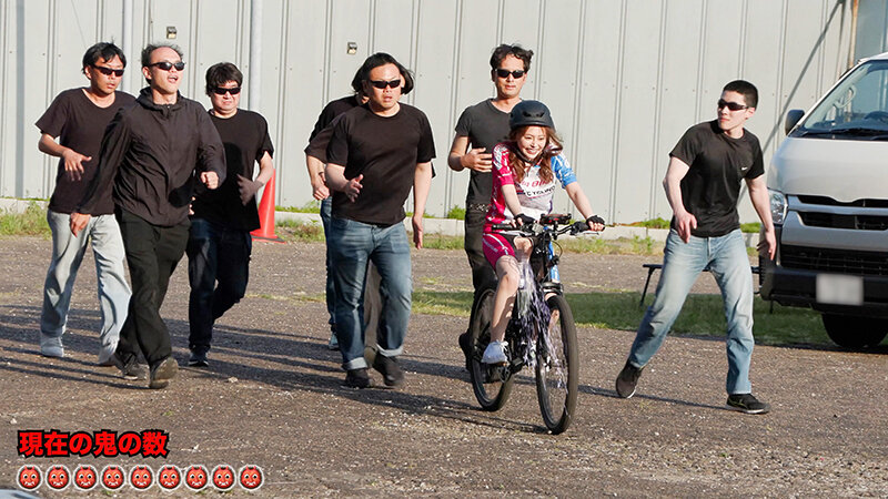 「【小倉由菜】野外露出×アクメ自転車で羞恥潮吹き！限界ギリギリの刺激的プレイ」のサンプル画像2枚目