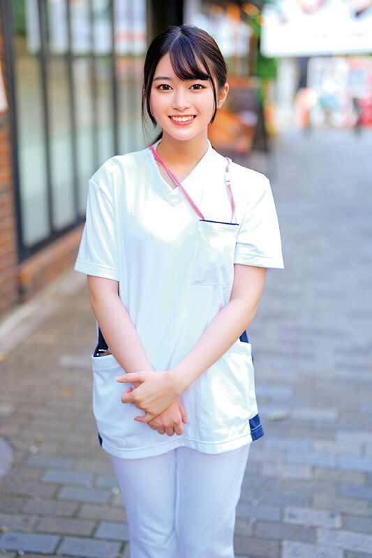 「美少女ナースが童貞を優しく筆おろし!巨乳スレンダー看護師の手コキ騎乗位で中出し」のサンプル画像1枚目